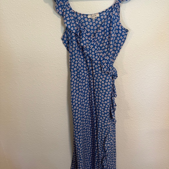 Madewell Ruffled Wrap Maxi Dress in Mini Daisy - Picture 3 of 3